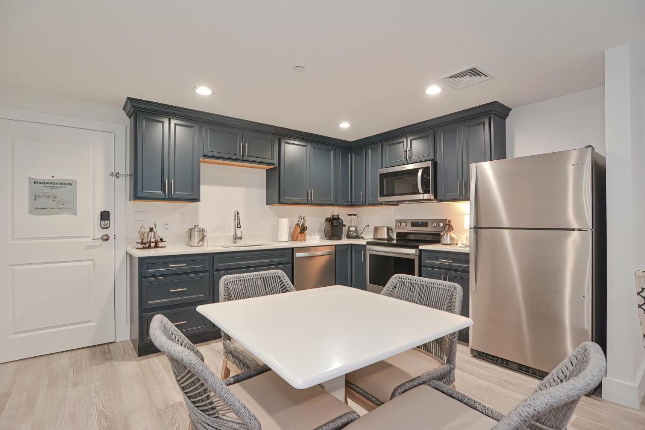 Thomas Sea At Harbourtown Apartment *